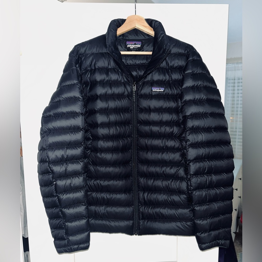 Patagonia Black Down Puffer Jacket- Men’s Medium